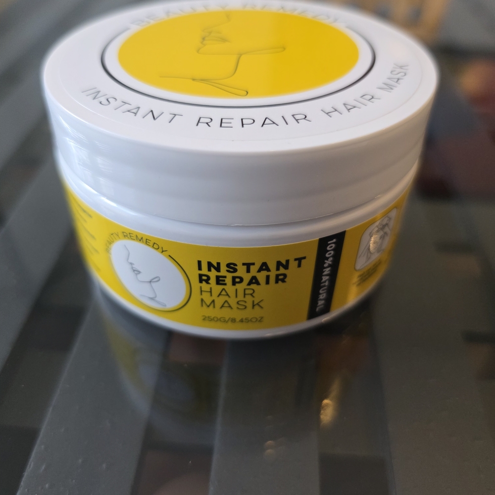 NWT Instant Repair Hair Mask - Yellow